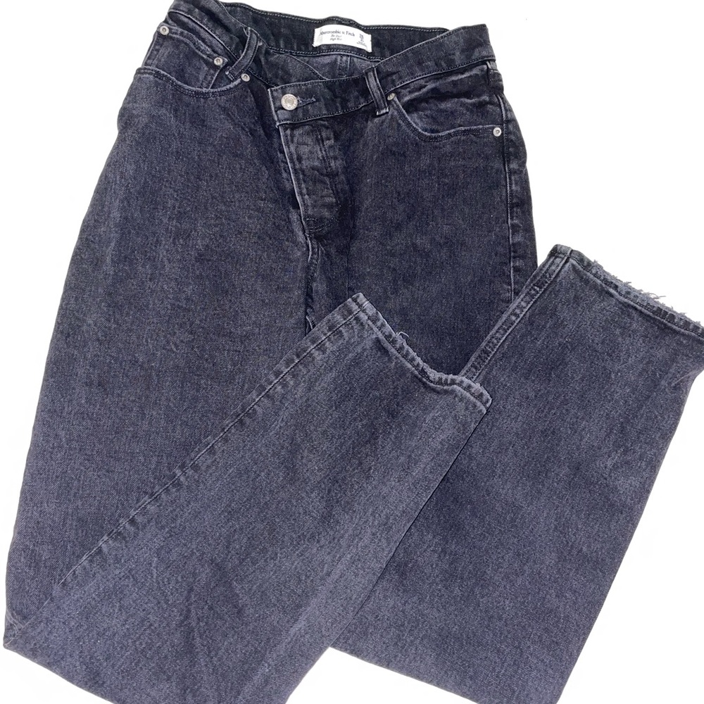 Abercrombie cross over dad jeans